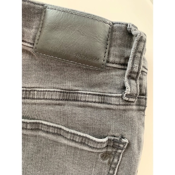 MADEWELL 9" Mid Rise Skinny Jeans Distressed Raw Hem - Picture 9 of 9
